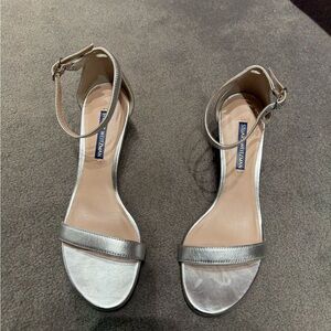 Stuart Weitzman Metallic Silver sandal Heels size 6.5
